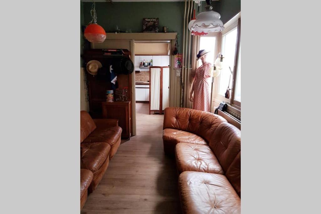 Vakantiewoning in Mol centrum met eigen bar CasaCuriosa Buitenkant foto