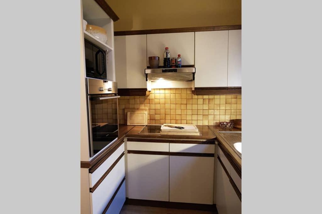 Vakantiewoning in Mol centrum met eigen bar CasaCuriosa Buitenkant foto