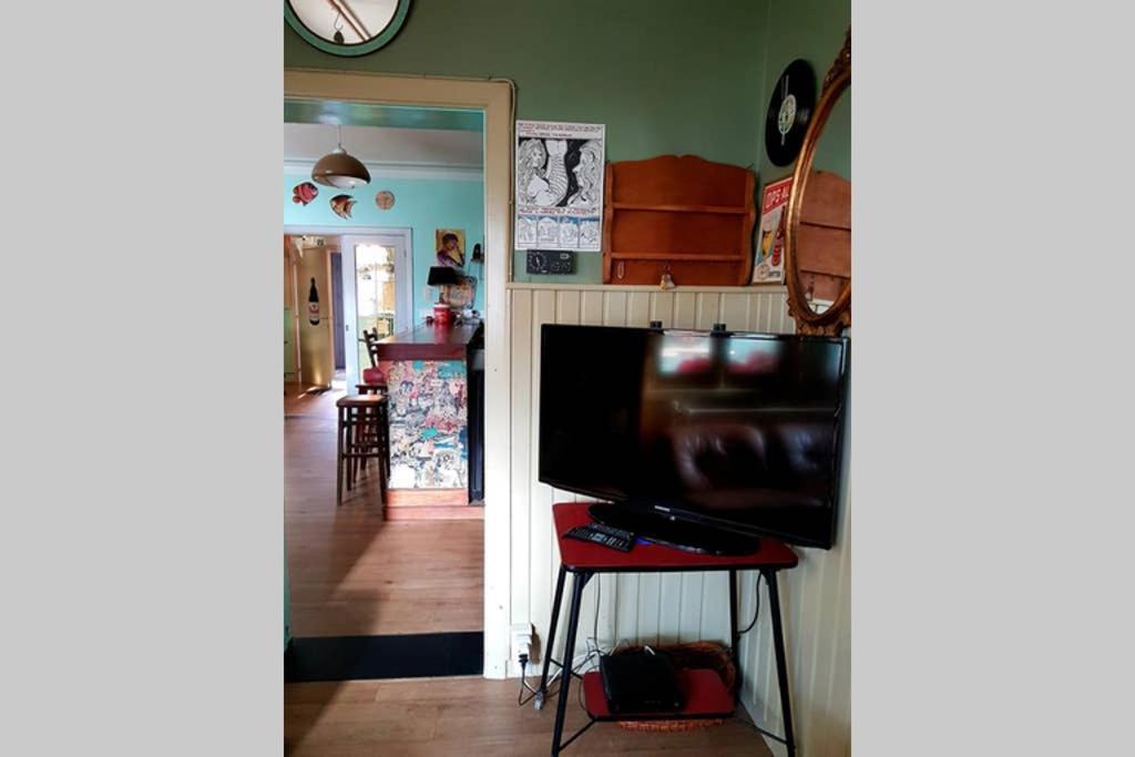 Vakantiewoning in Mol centrum met eigen bar CasaCuriosa Buitenkant foto